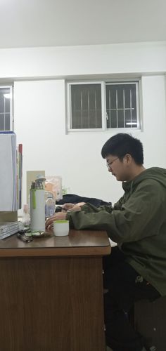 F33DFA5D36F226E694C60C08D47033DD F33DFA5D36F226E694C60C08D47033DD