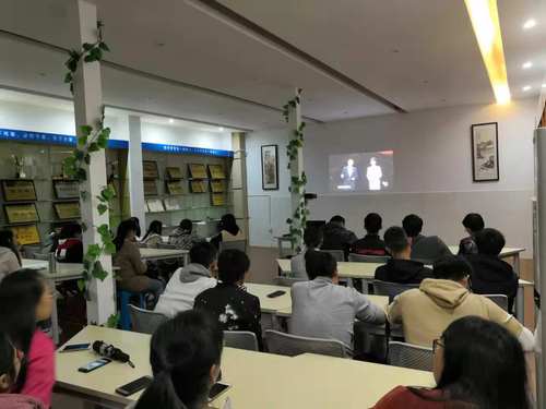 mmexport1542180769101